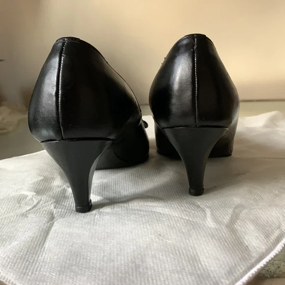 CHARMING 2.5” heels formal leather shoes. - Picture 6 of 10